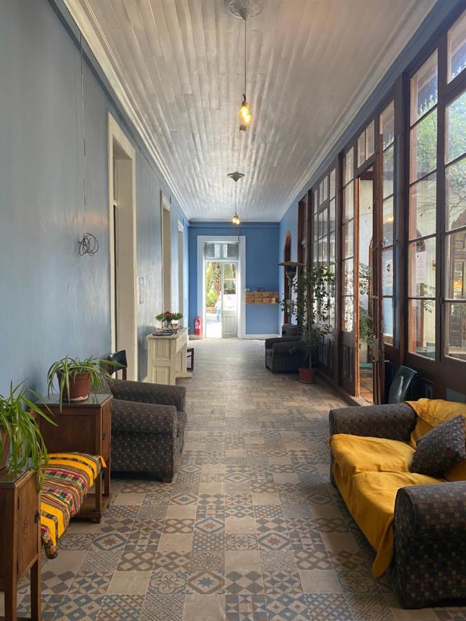 La Casa Roja Hostel Santiago Kültér fotó