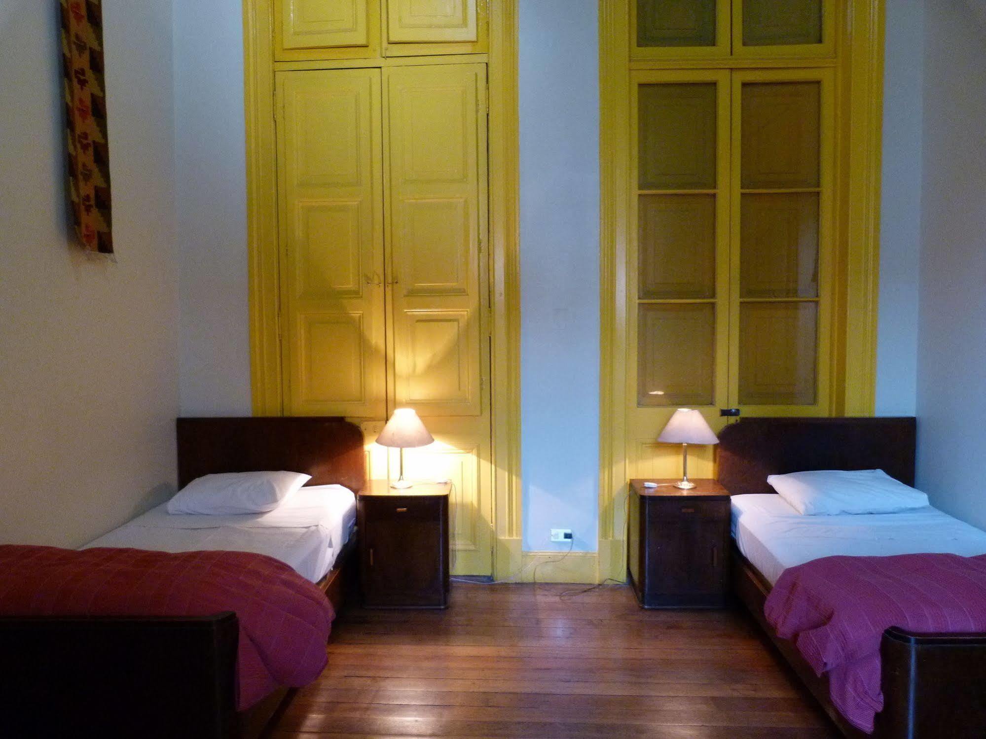 La Casa Roja Hostel Santiago Kültér fotó